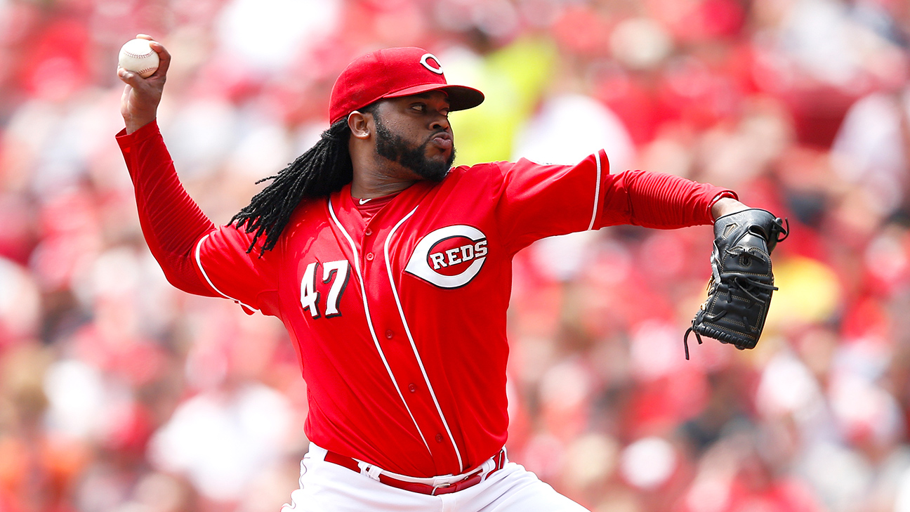 Royals add ace, trade prospects for Reds' Cueto