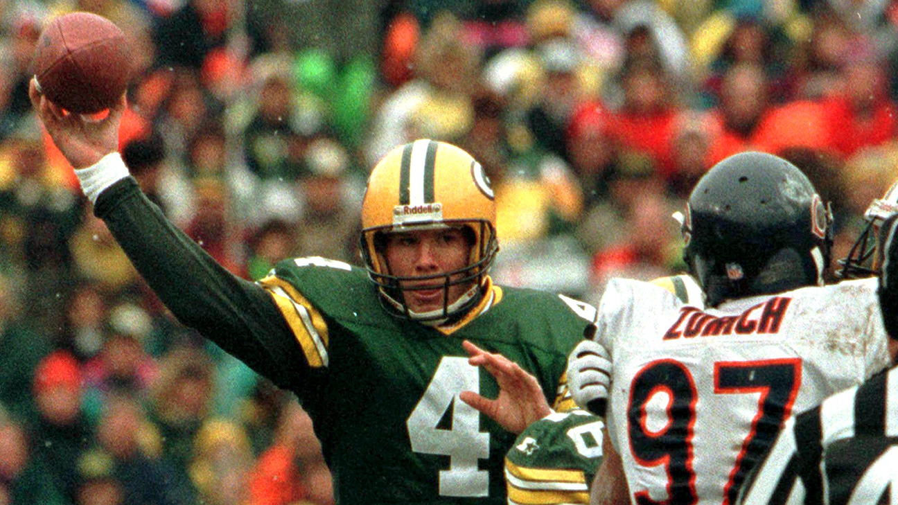 Favre headed to Packers Hall of Fame in 2015