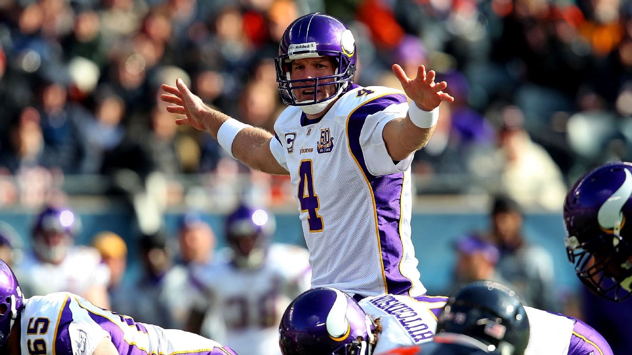 Brett Favre's Hall of Fame display has both Minnesota Vikings