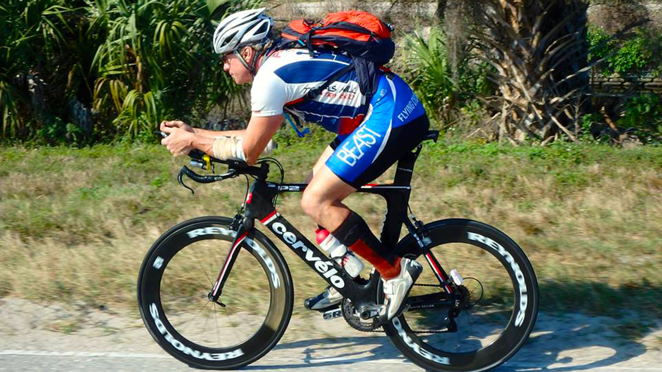 Kurt Searvogel aiming to ride more than 75,000 miles in a year - ESPN