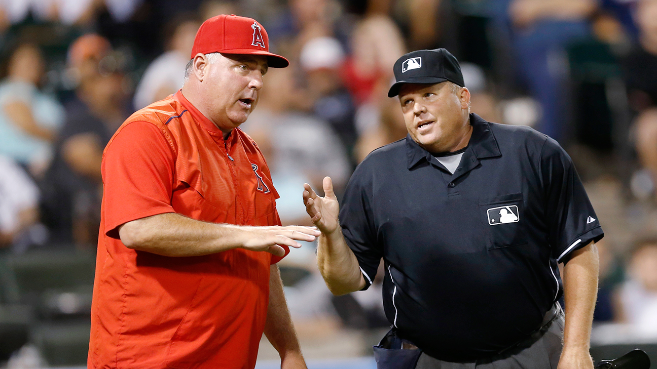 Ump Leaves Game After Taking Shohei Ohtani Foul Ball Off Mask Abc7 Los Angeles