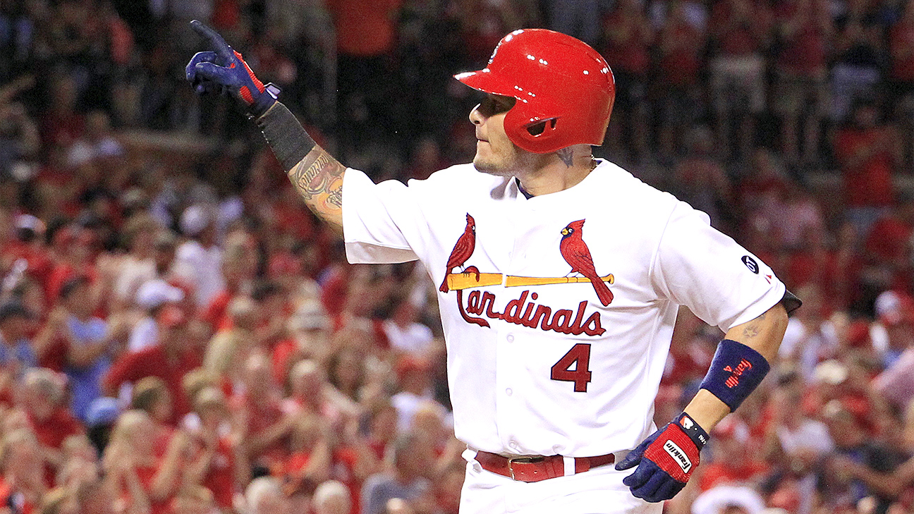 Cardinals' Yadier Molina undergoes surgery after being hit in