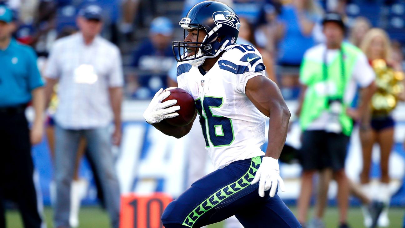 Tyler Lockett Jets Swap  Football helmets, Tyler lockett, Sports jersey