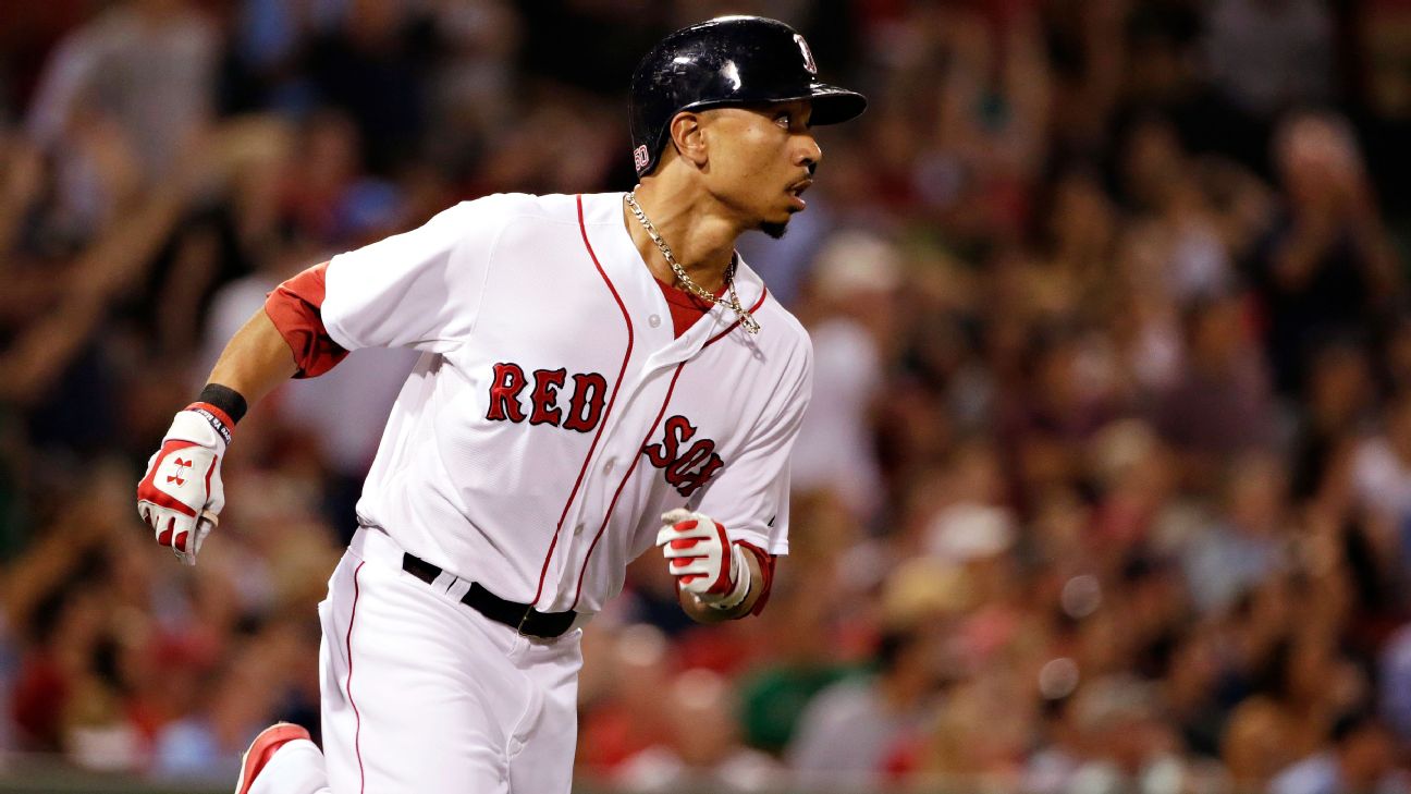 Mookie Betts (center) with fiance Brianna Hammonds and Los Angeles