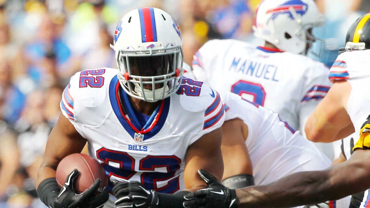 Buffalo Bills Fred Jackson (22) rushing in this NFL football game