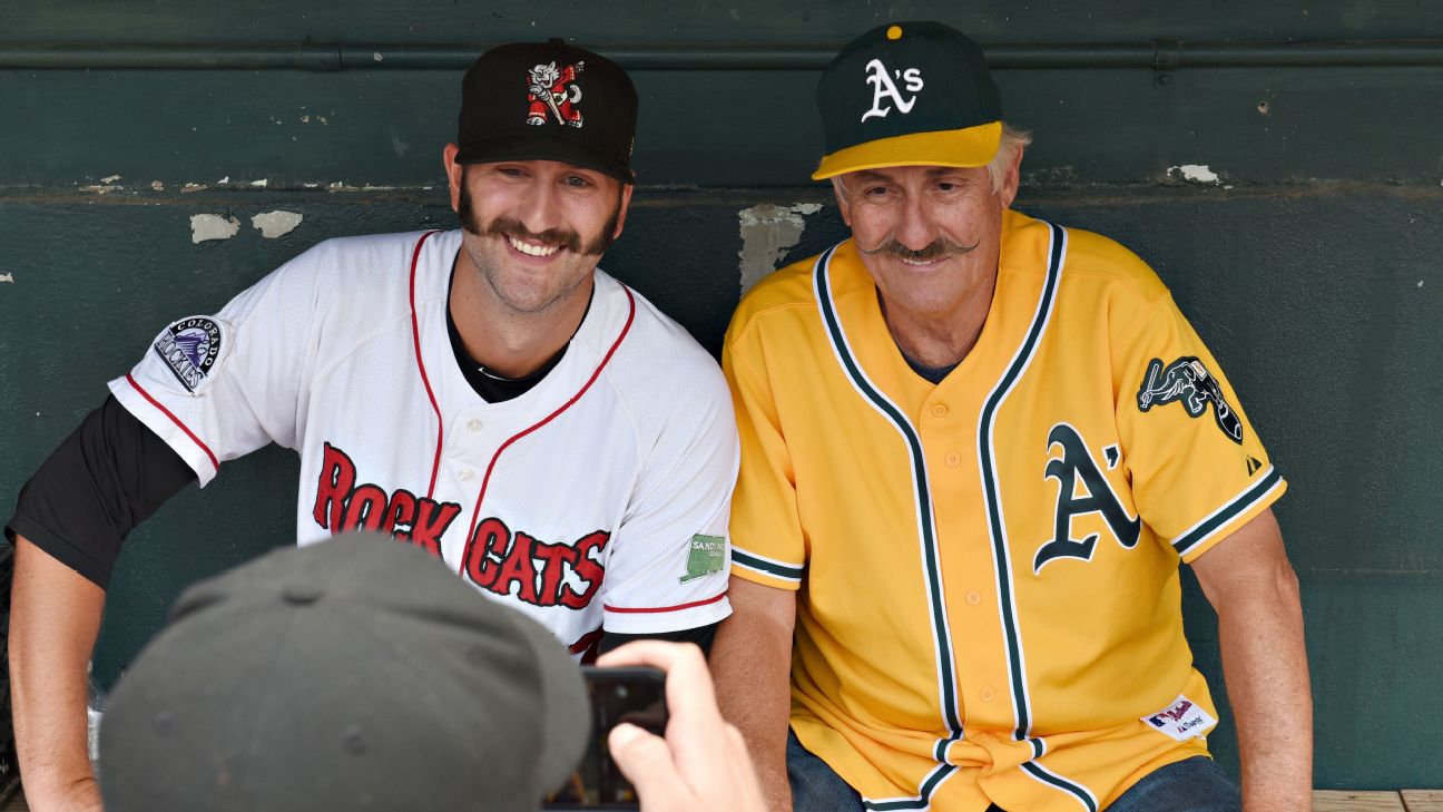 Hall of Famer Rollie Fingers Is All of Us On Golf Course - Las
