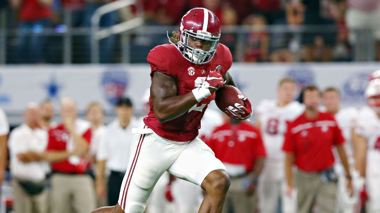2015 Heisman Trophy: Christian McCaffrey is more deserving but Derrick  Henry will probably win - Rule Of Tree