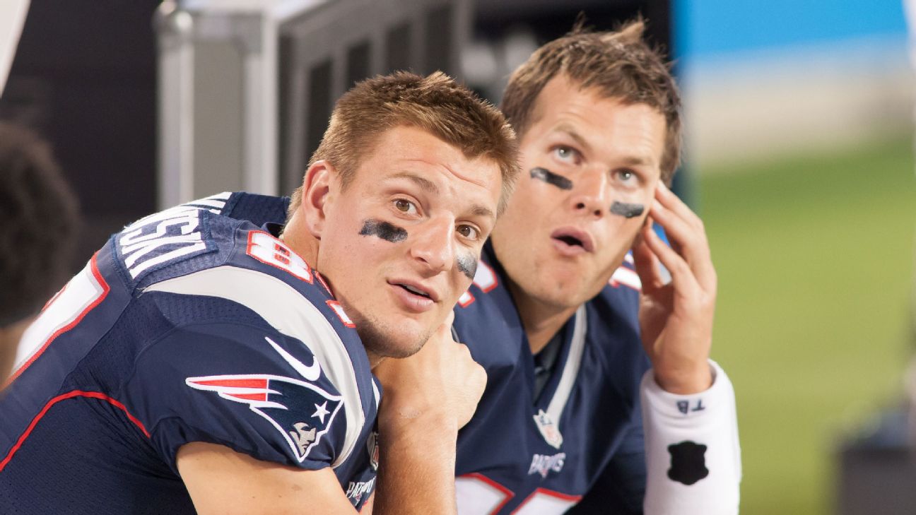 Pro Football Hall of Fame on X: .@RobGronkowski's uniform (jersey