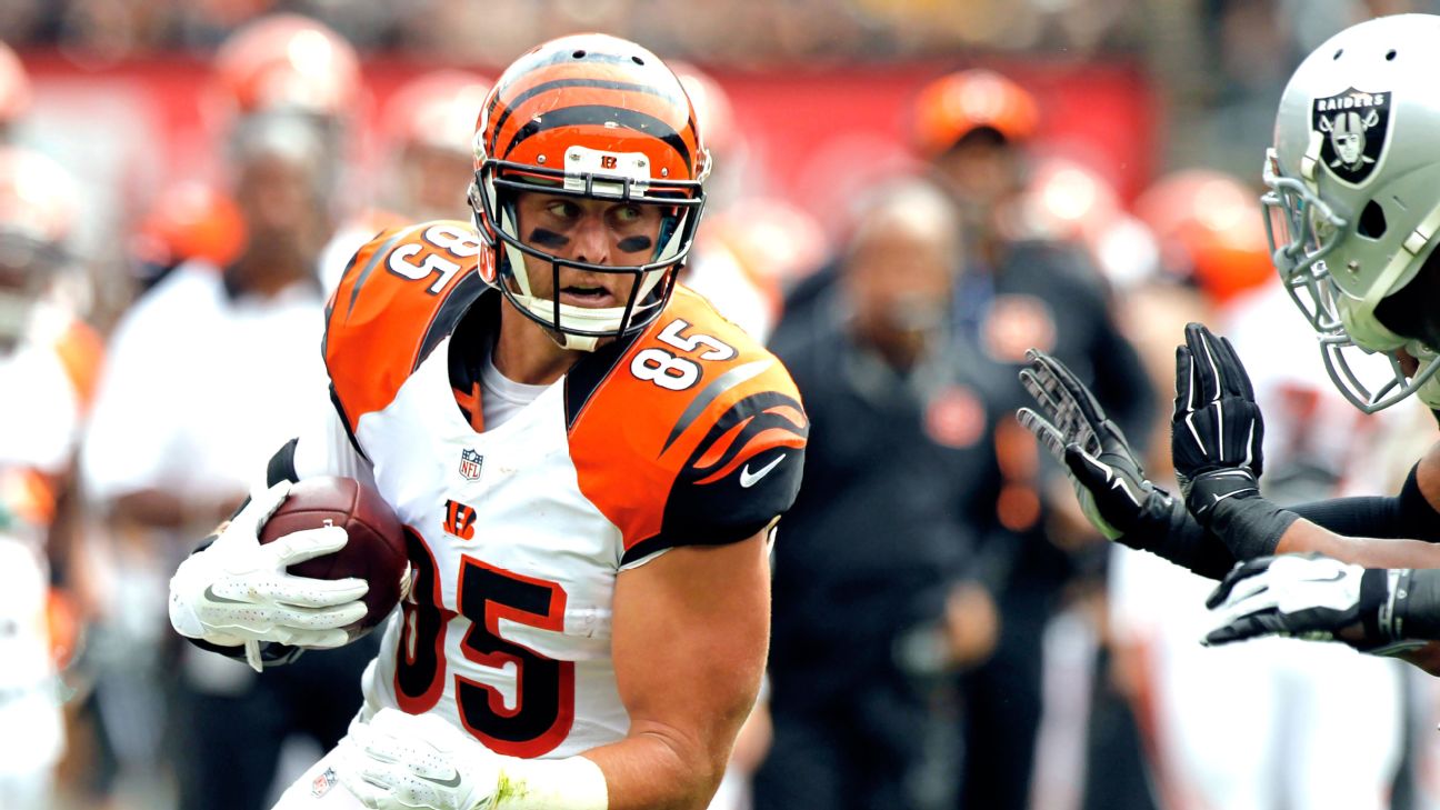 Jaguars sign former Bengals tight end Tyler Eifert to two-year