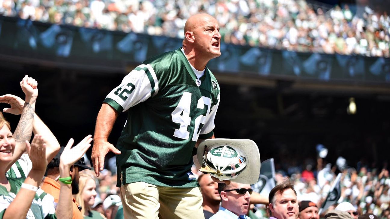 Fireman Ed at New York Jets' opener, to delight of Brandon