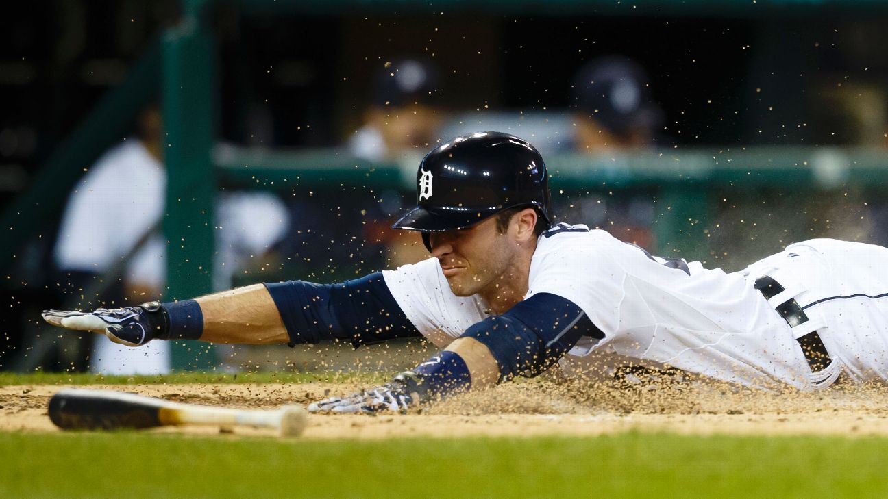 detroit-tigers-andrew-romine-avoid-arbitration-at-1-3-million