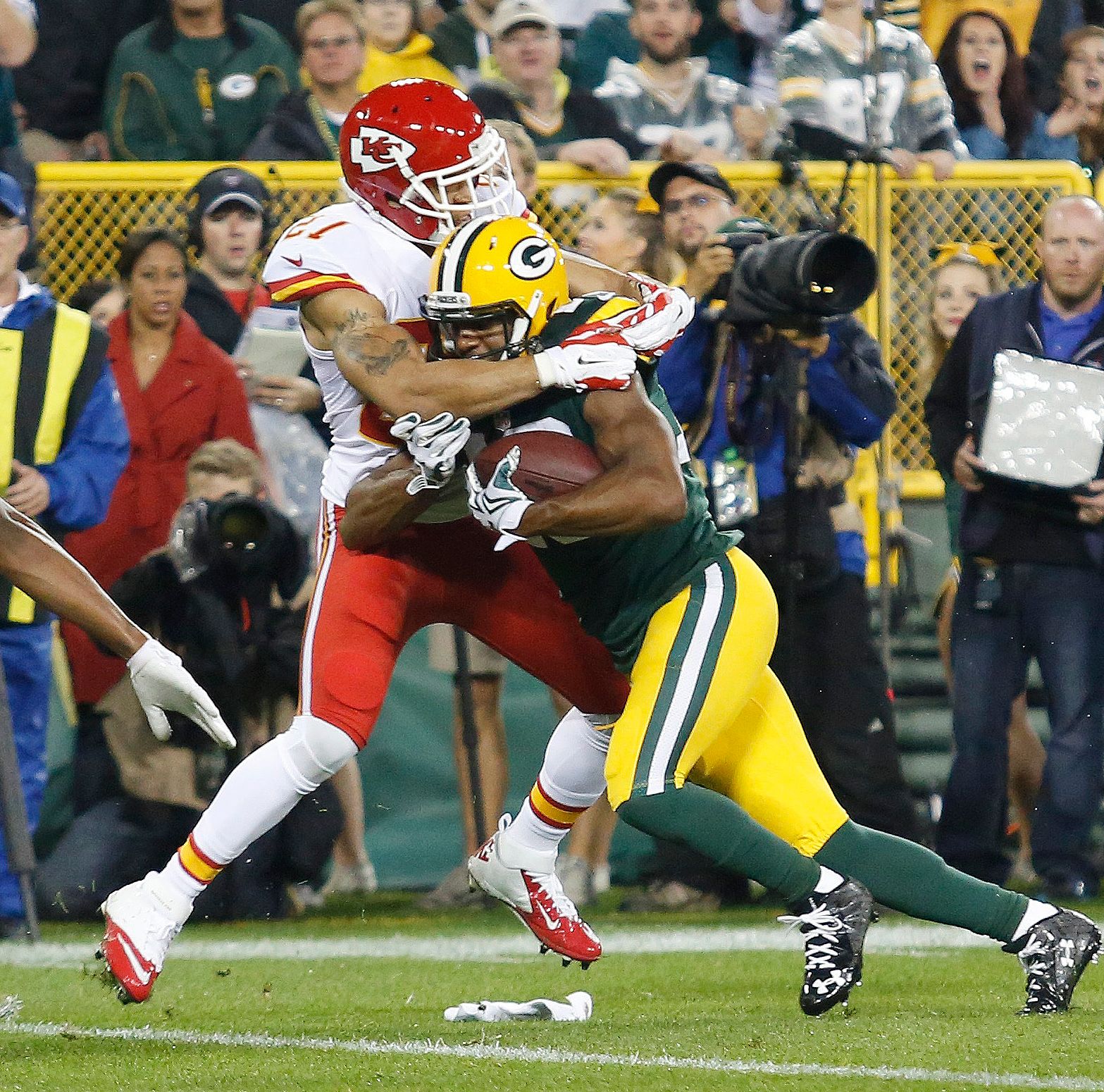 Making a push - Photos: Packers vs. Chiefs - ESPN