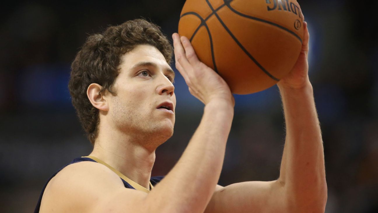 Jimmer Fredette looks to prove NBA worth on Nuggets summer league