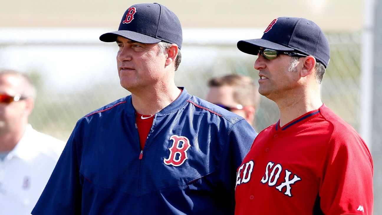 Red Sox manager Cora recovered from COVID, rejoins team