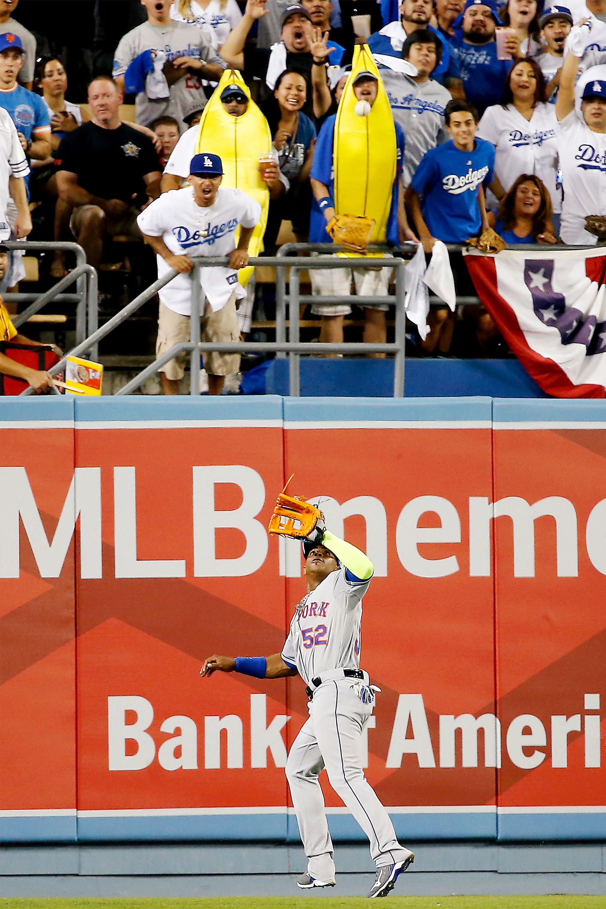 Back To The Wall - Photos: Mets Vs. Dodgers In NLDS - ESPN