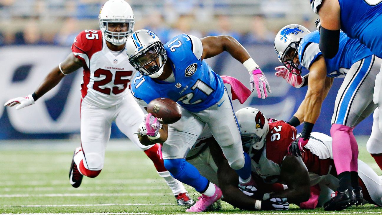 Detroit Lions running back Ameer Abdullah (21) reacts to fumbling on a  kickoff return against the Seattle Seahawks during an NFL football game in  Detroit, Sunday, Oct. 28, 2018. (AP Photo/Paul Sancya