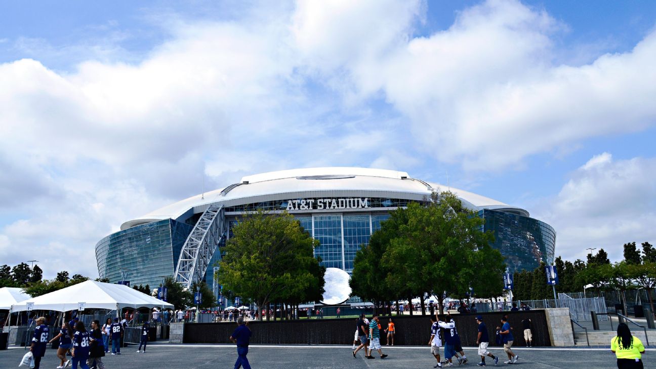 Tailgate party before New England Patriots play Dallas Cowboys in