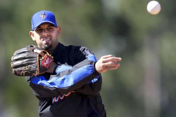 Astros name ESPN's Alex Cora as bench coach - The Crawfish Boxes