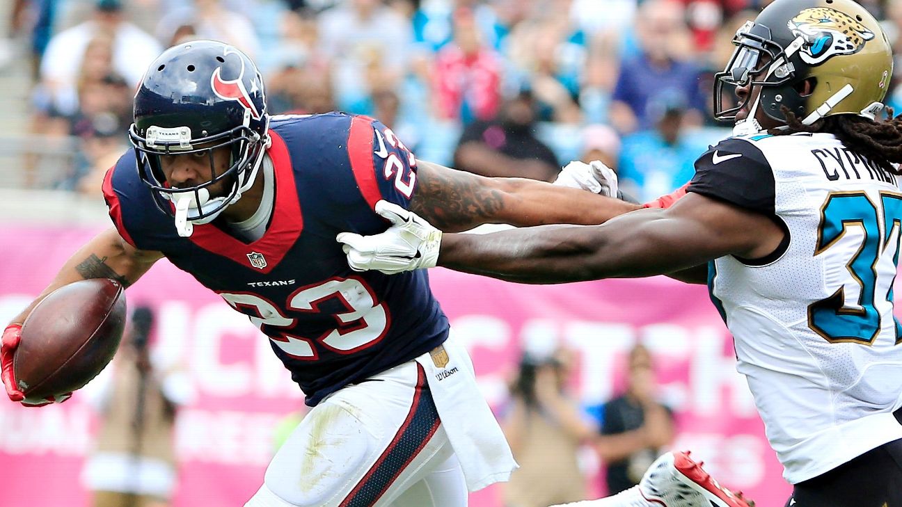 Texans report: Arian Foster begins free-agent tour with Dolphins