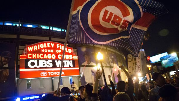 Wrigley's ivy is choking the life out of the field - ESPN