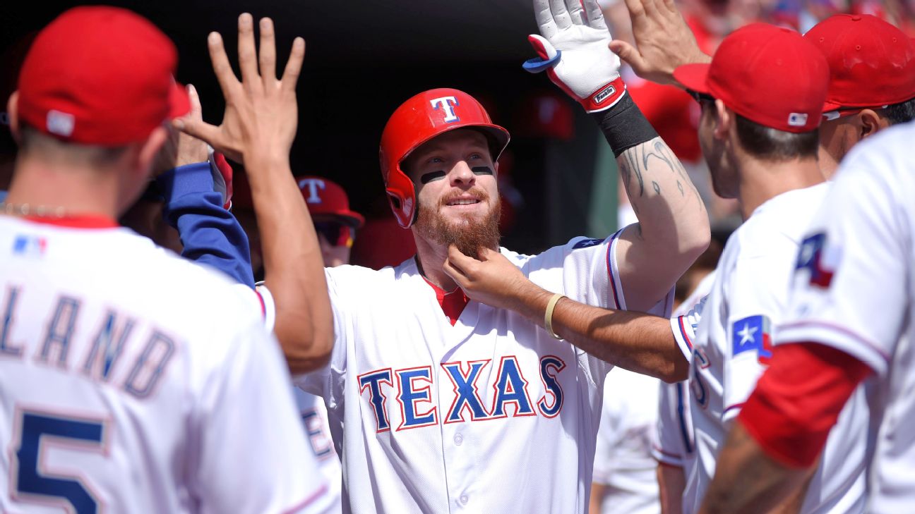 Rangers outfielder Josh Hamilton out for season after knee surgery