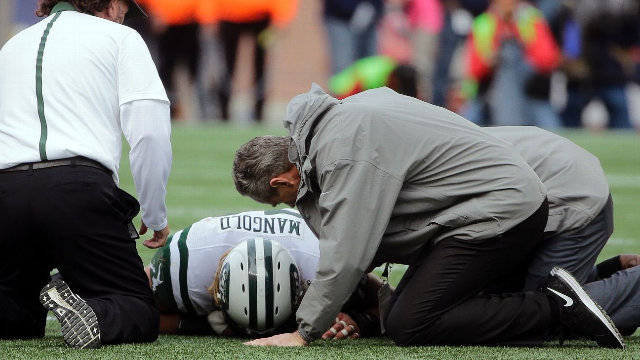 Nick Mangold injury: Jets center carted off 