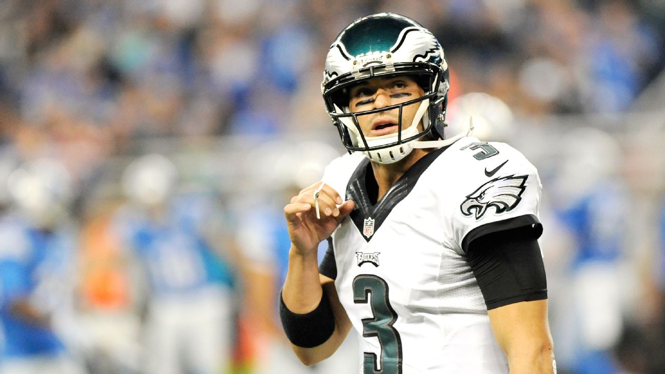 Eagles trade Mark Sanchez to Broncos for 2017 draft pick 