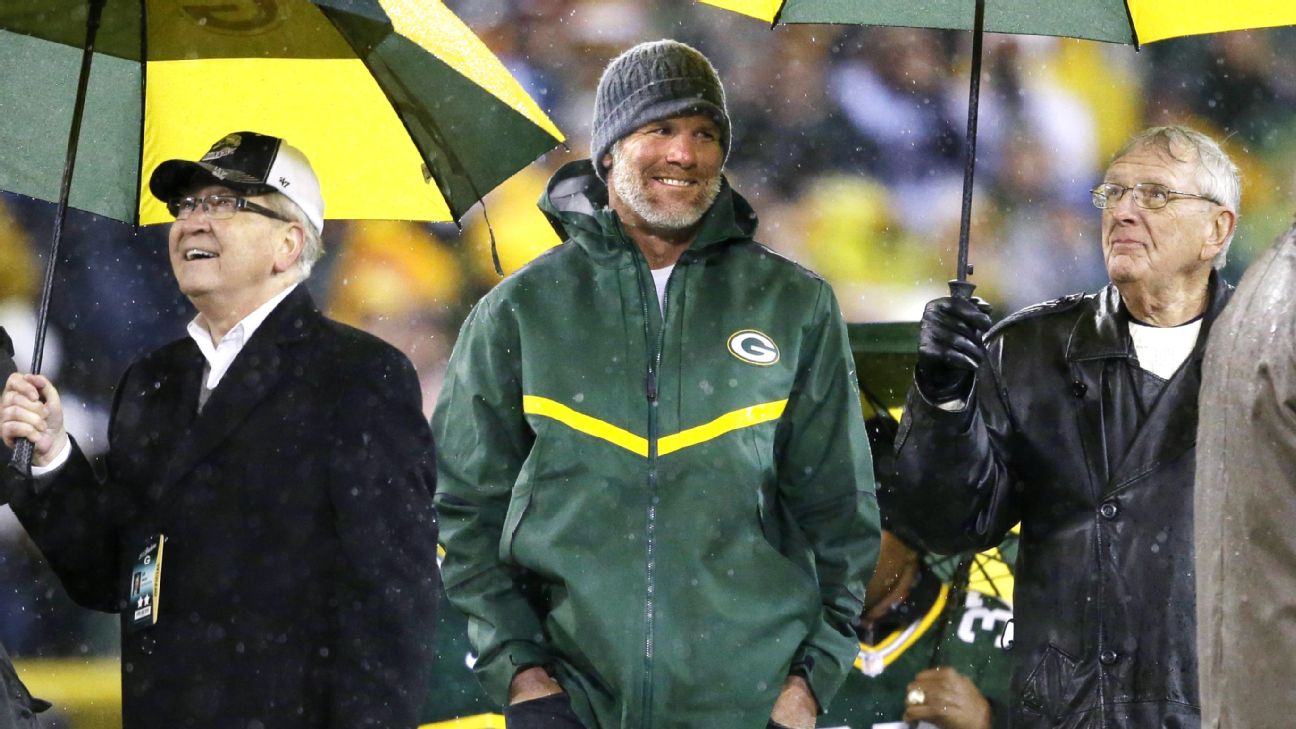 Brett Favre has retired number unveiled by Green Bay Packers - ESPN