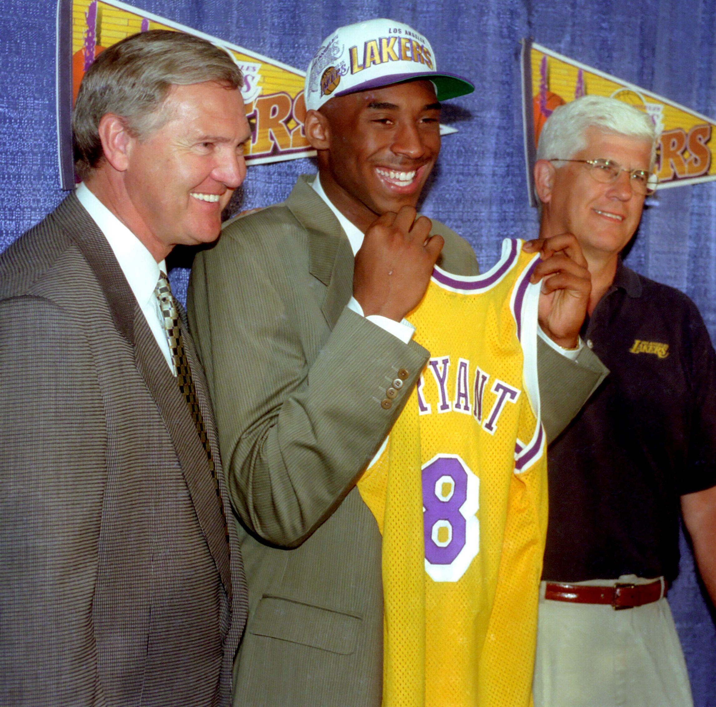 Two Decades Of Kobe Photos Kobe Bryant Career Retrospective Espn