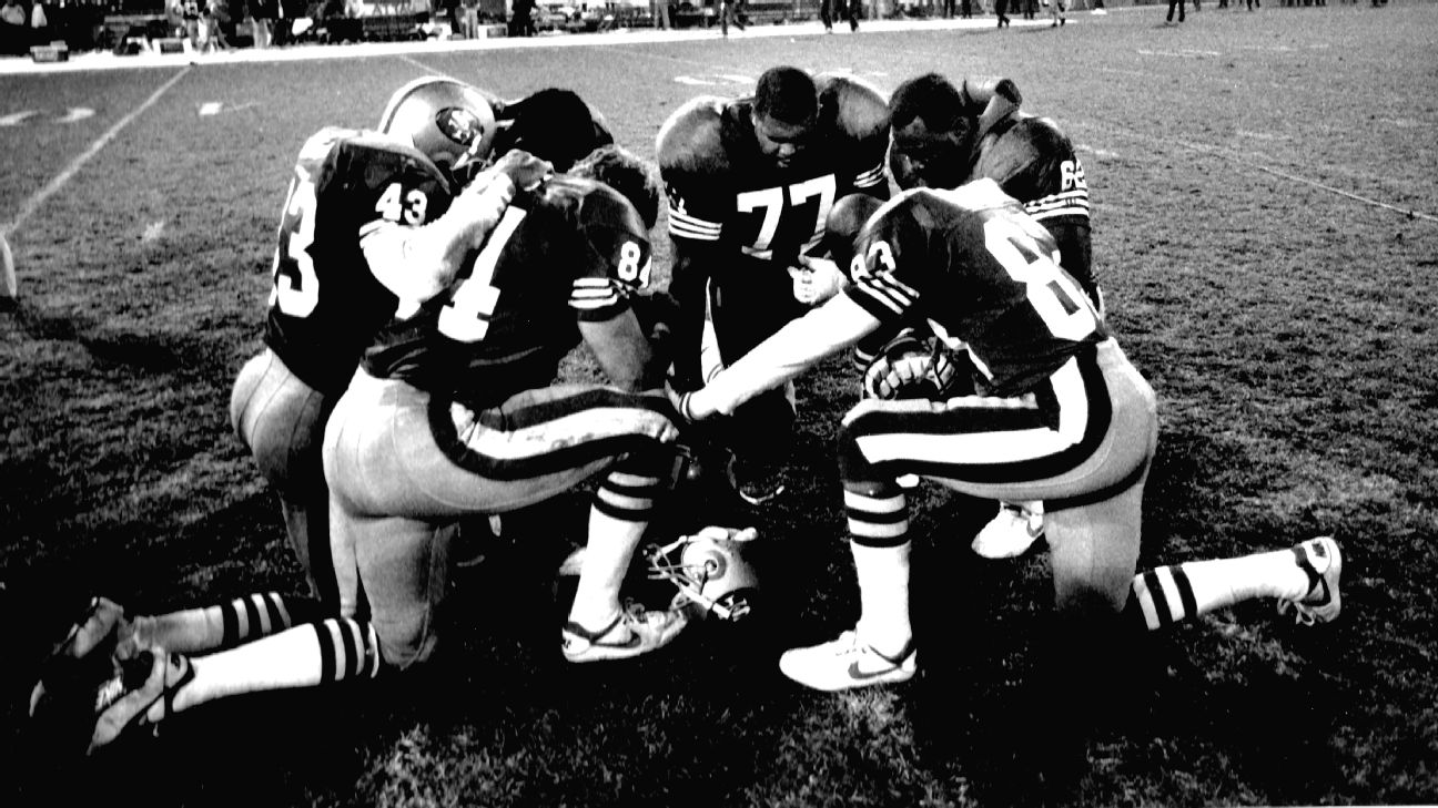 Story behind the Panthers, Seattle postgame prayer photo