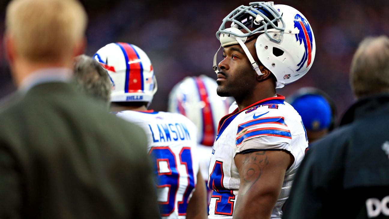 Bills OT Cordy Glenn holds Raiders pass-rush at bay