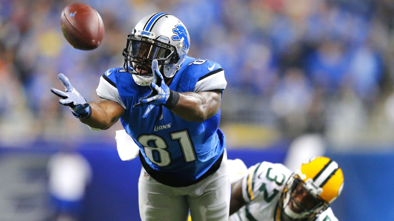 Lions WR Calvin Johnson had surgeries on knee and finger