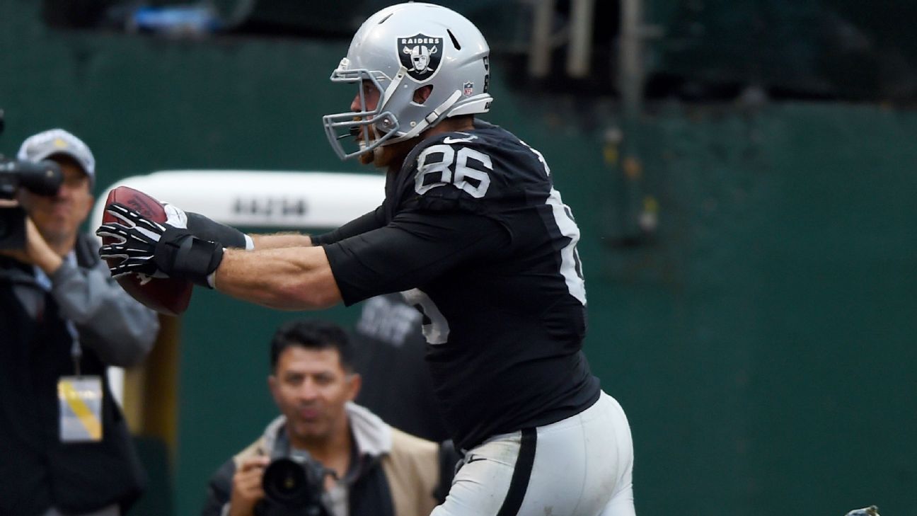 Jack Del Rio still believes in Raiders as playoff chances dwindle