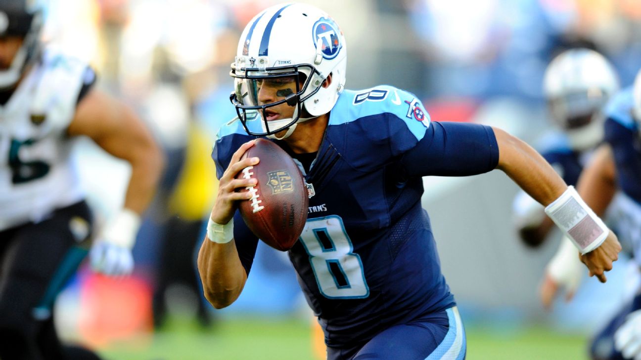 Tennessee Titans quarterback Marcus Mariota (8) talks with Green Bay  Packers quarterback Aaron Rodgers (12) after an NFL football game Sunday,  Nov. 13, 2016, in Nashville, Tenn. The Titans won 47- …