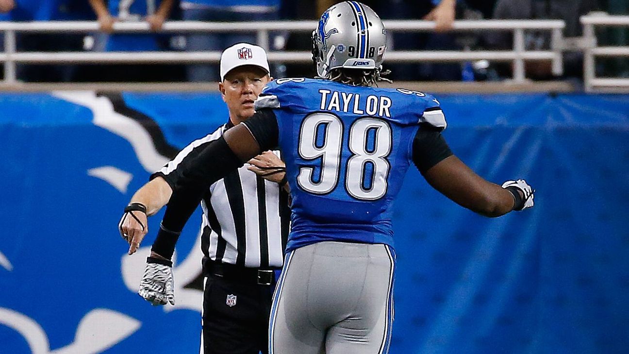 Detroit Lions To Wear White Pants, Facemasks Against Green Bay