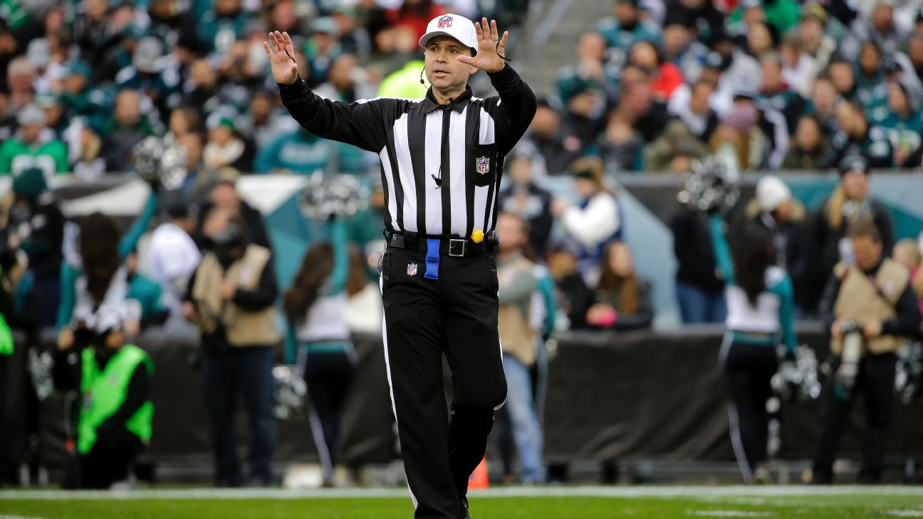 Who is the referee, officials for Tennessee Titans vs Seattle Seahawks game?