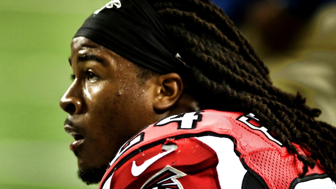 Giants' Devonta Freeman, who went from a funeral home to the NFL