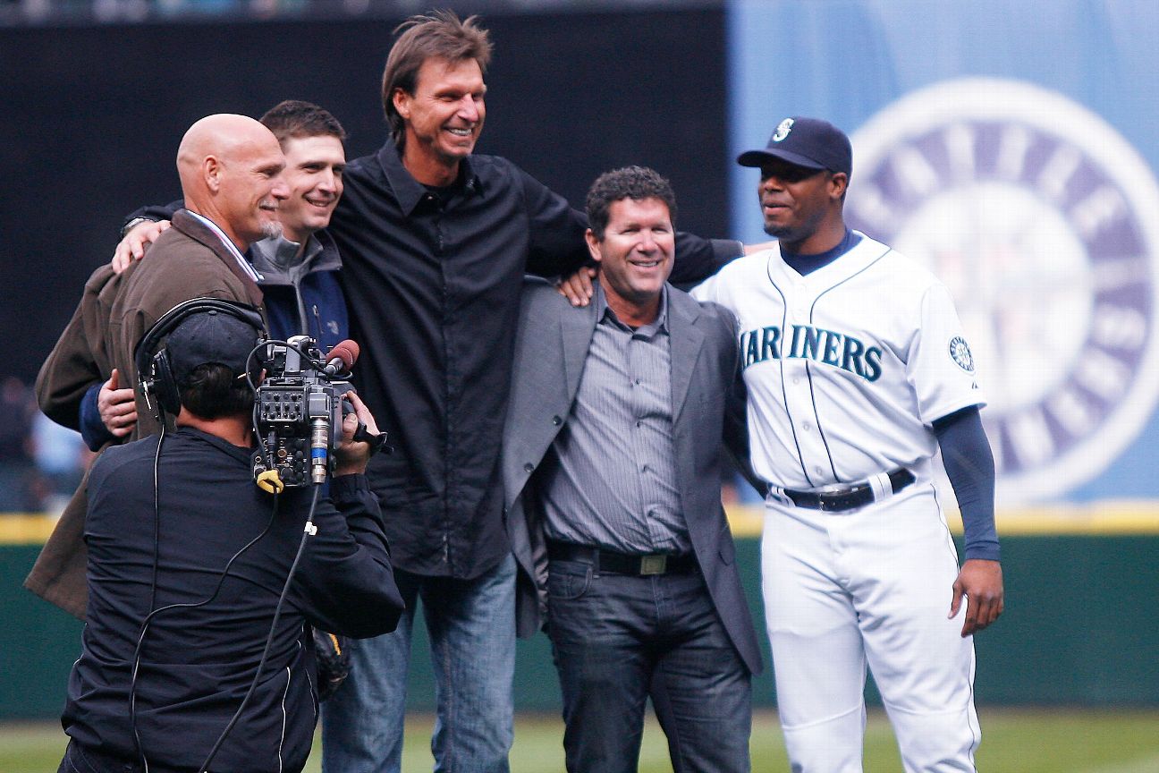 Ken Griffey Jr. Archives - Cooperstowners in Canada