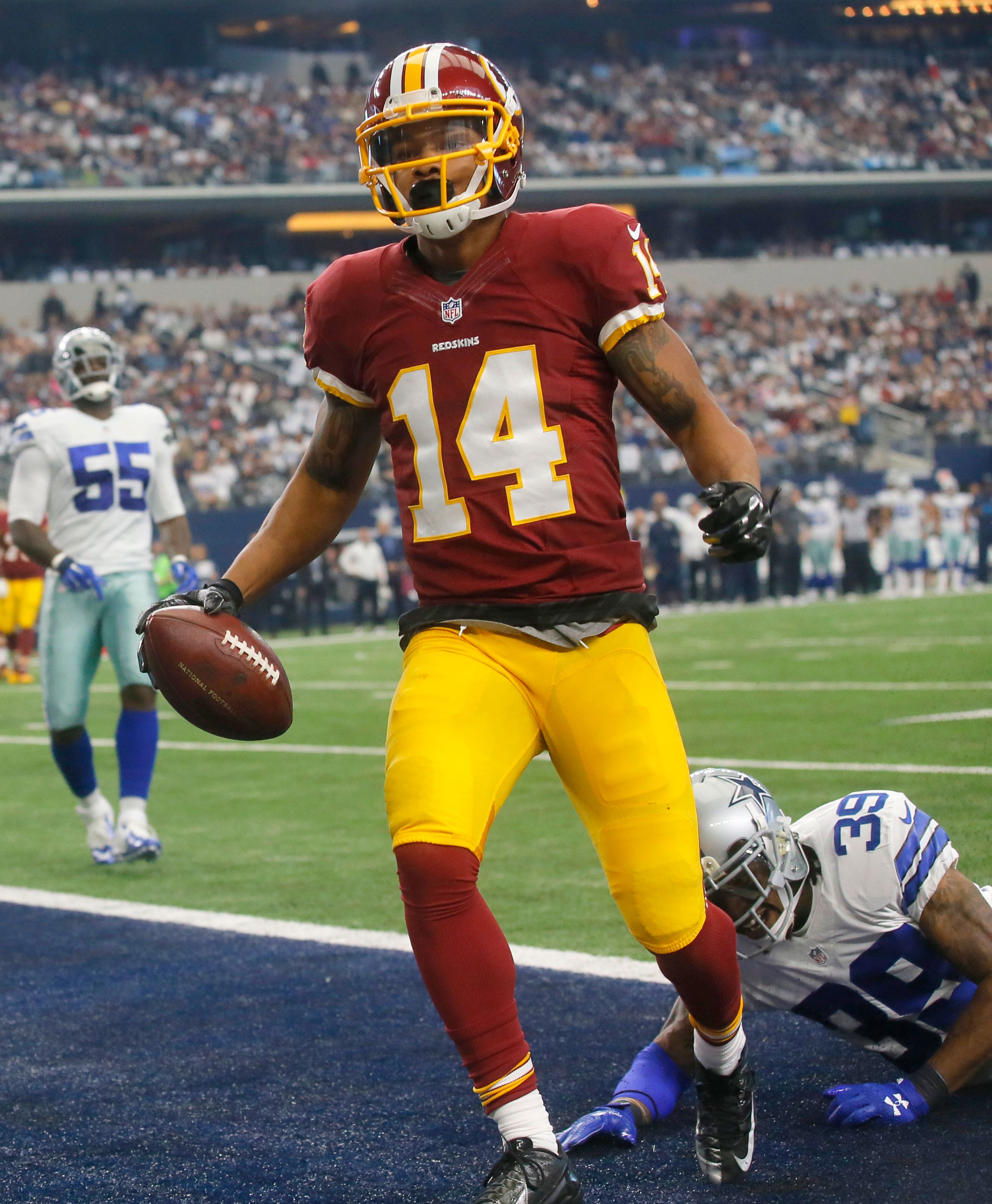 Cousins, Redskins top Cowboys 34-23 in playoff tuneup