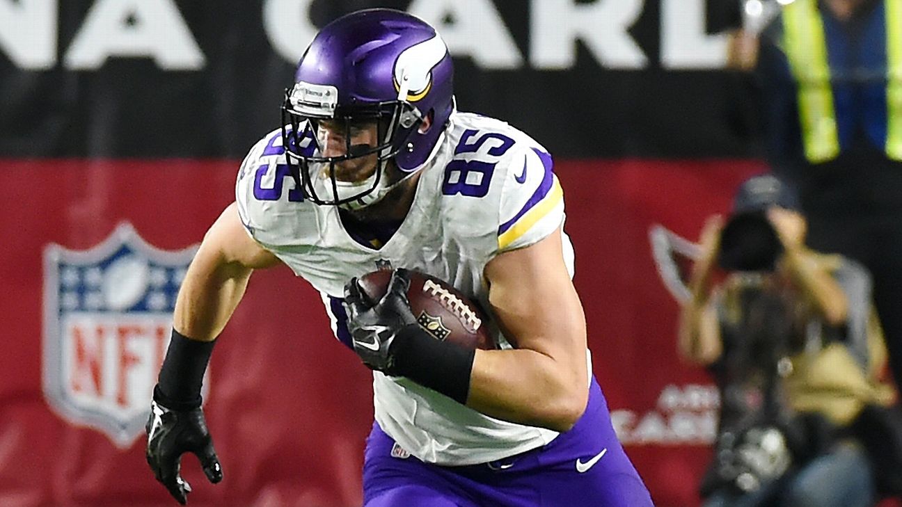 Rhett Ellison's father says free agents leaving Vikings because of 'toxic  leadership'