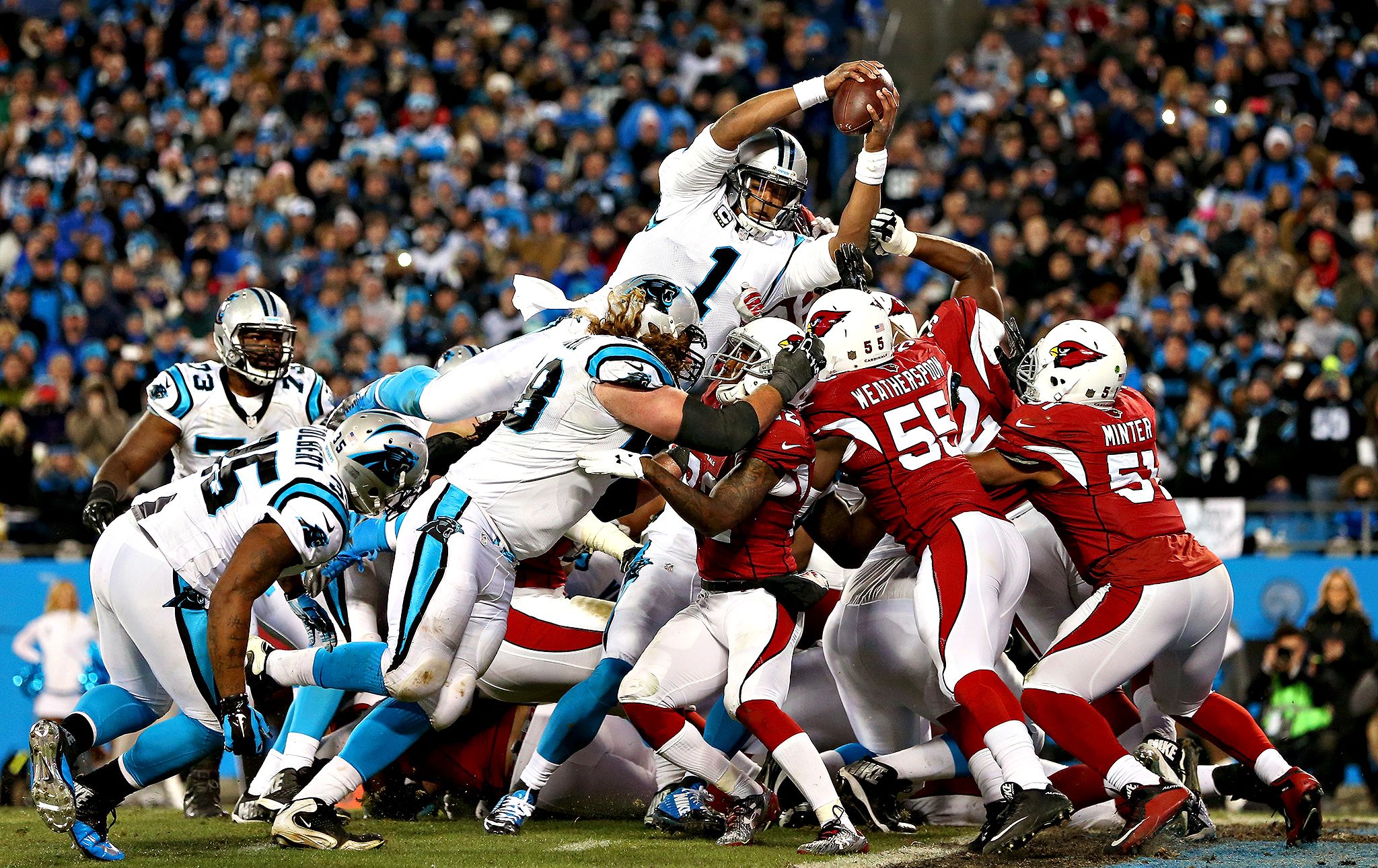 Cam Newton Leaps for the Score - Photos: NFC Championship: Cardinals vs.  Panthers - ESPN