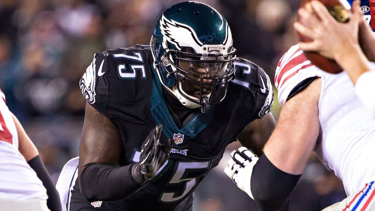 Philadelphia Eagles: Is Vinny Curry worth another look?