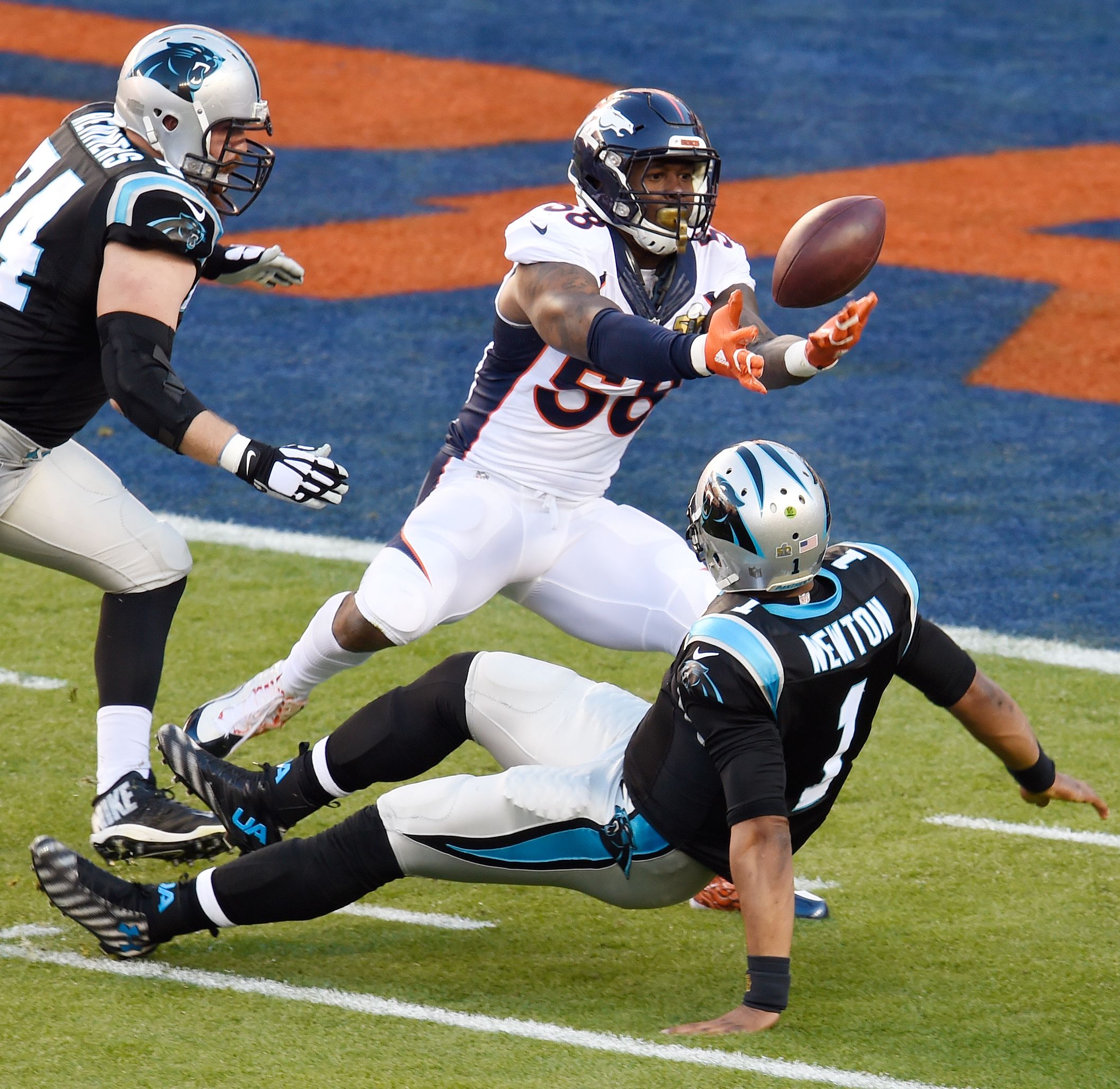 Super Bowl 50: The REAL moments