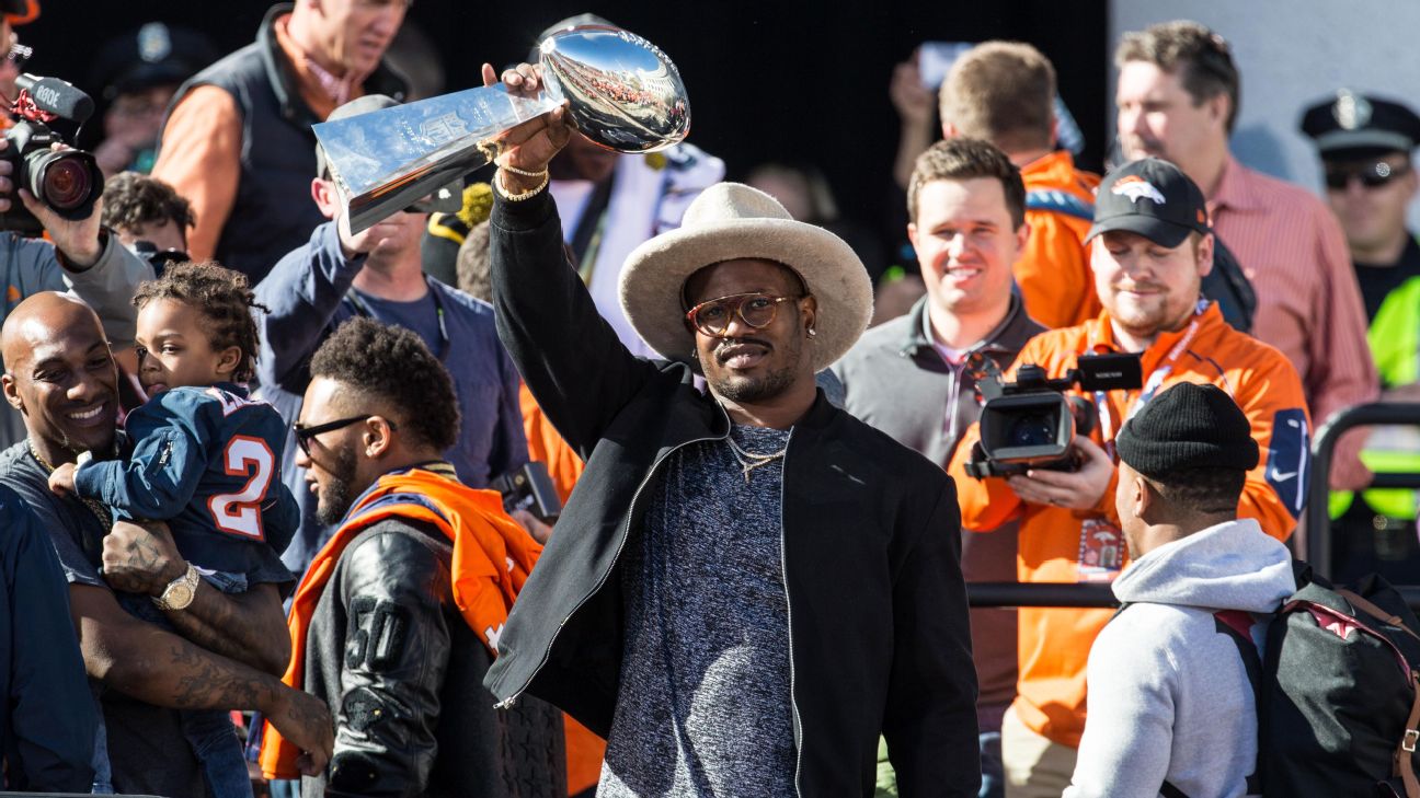 Denver Broncos players receive Super Bowl 50 rings in private ceremony -  ESPN