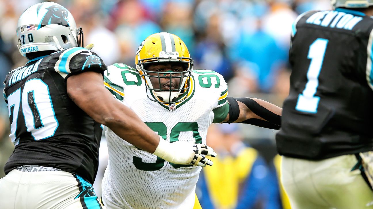 Packers Re-Sign B.J. Raji