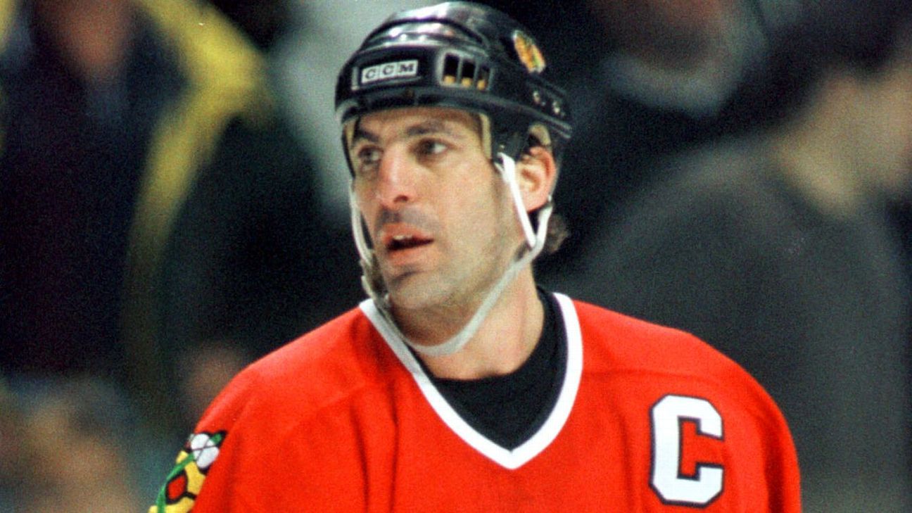 Blackhawks will retire No. 7 for Chris Chelios — and Pearl Jam helped  deliver the news 