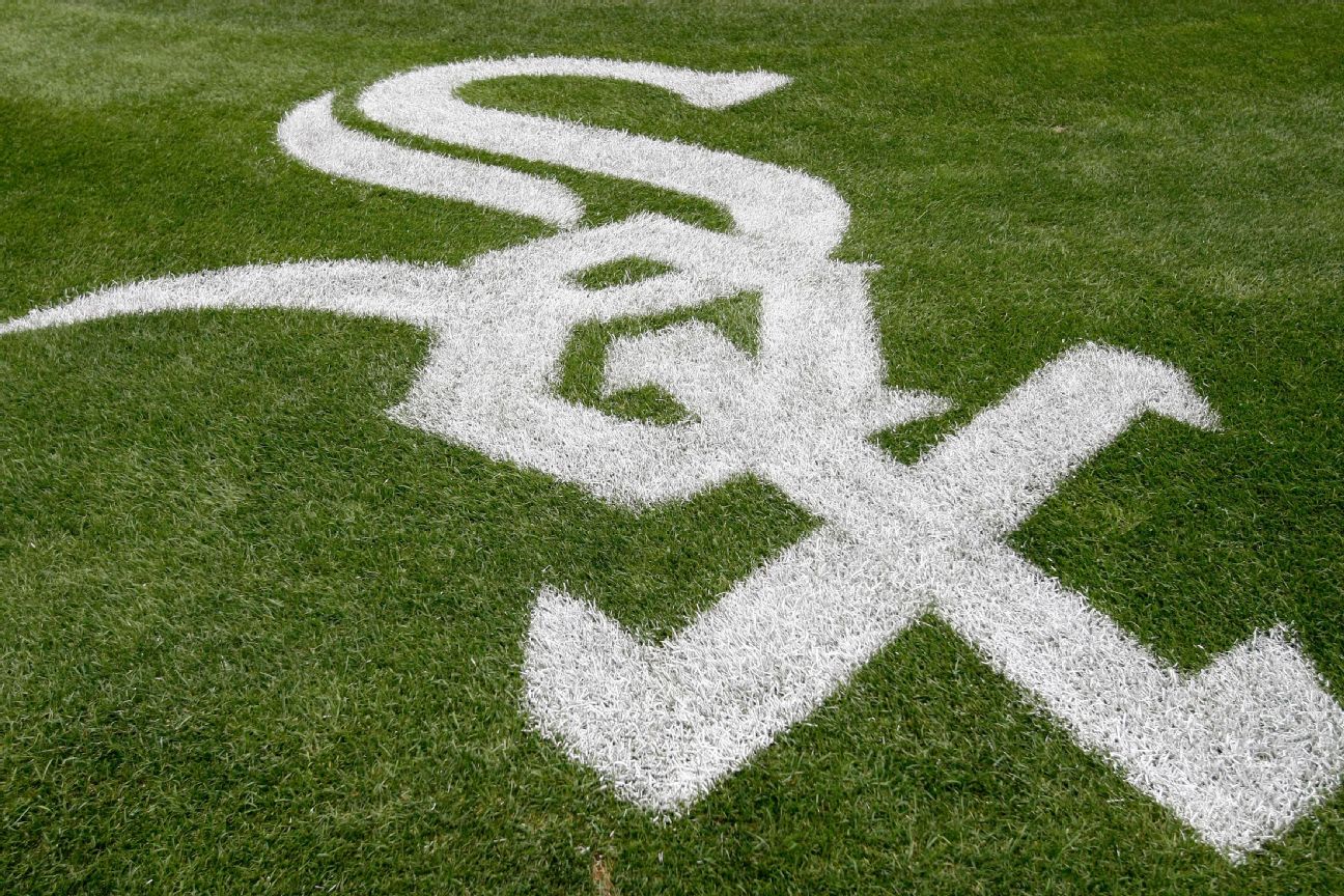 White Sox elevate ex-player Getz to GM role