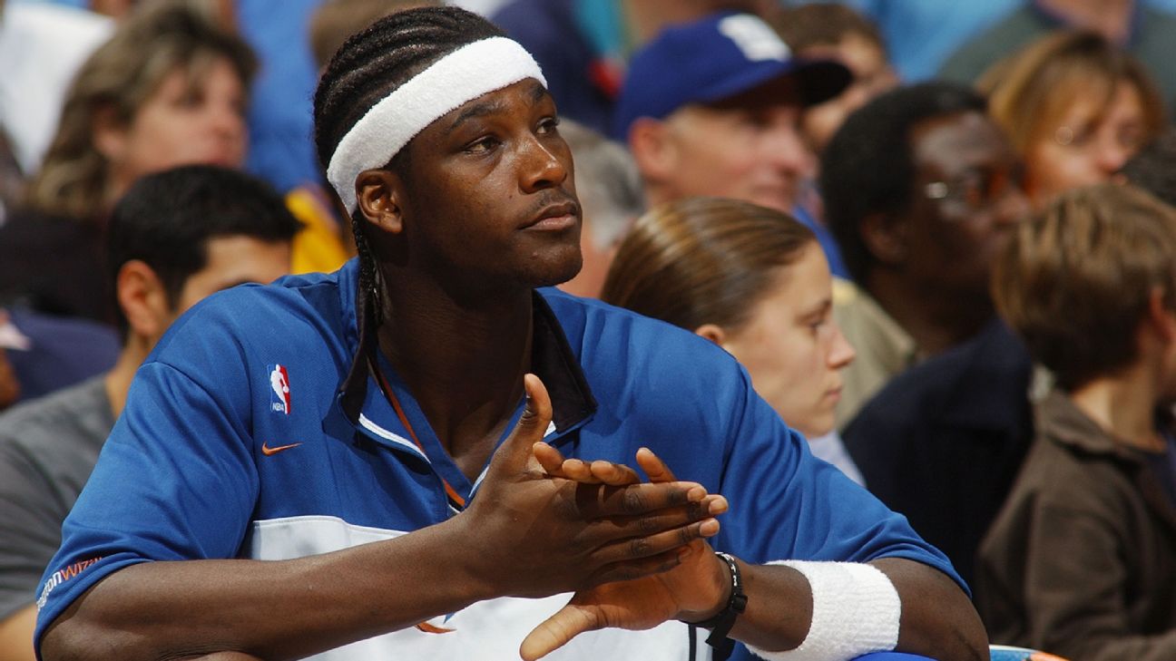 kwame brown hands