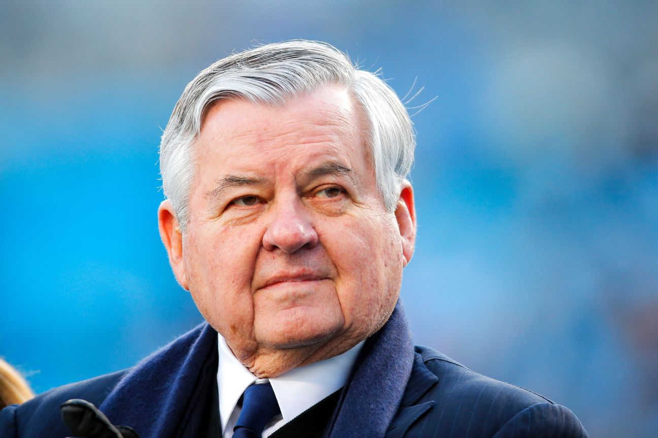 Panthers founder Jerry Richardson dies at 86