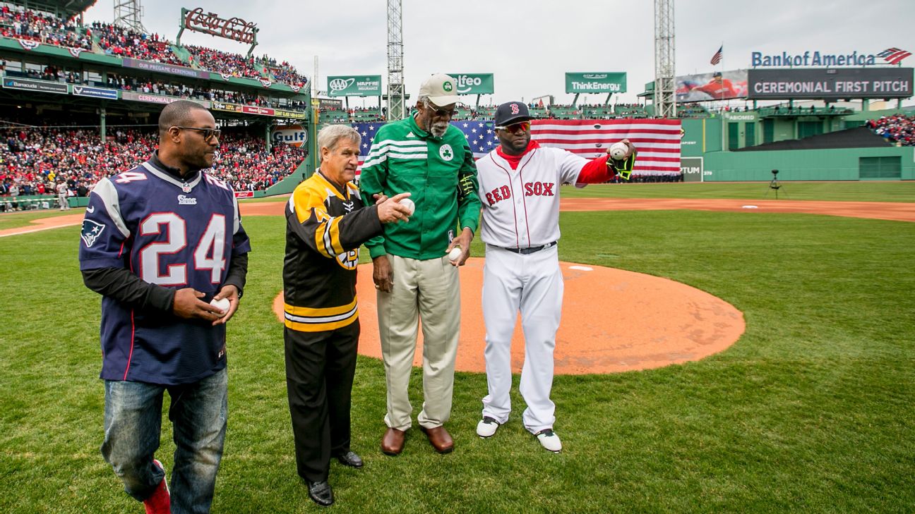 Papi's back: David Ortiz throws out first pitch at Fenway